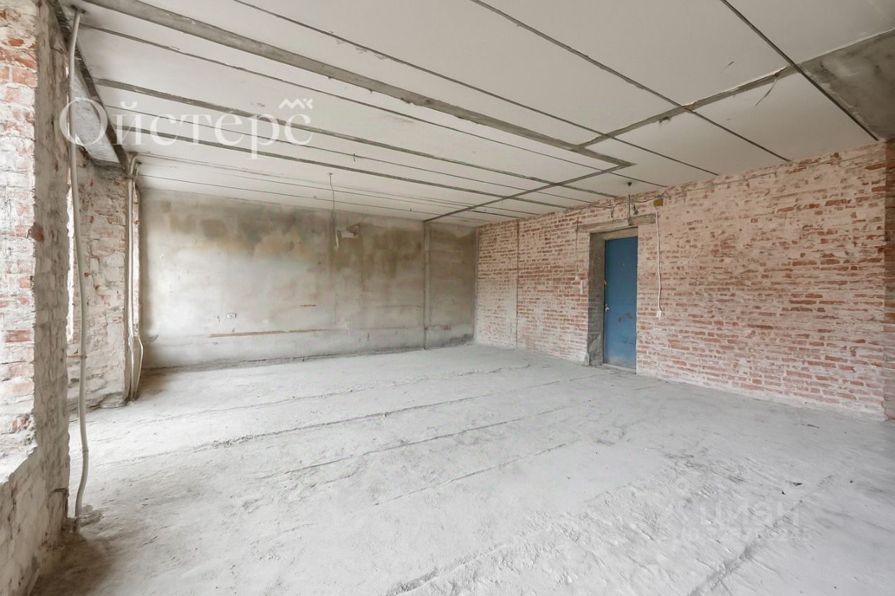 Продажа 2-комн квартиры на вторичном рынке Чкаловский проспект, 56