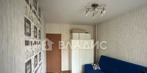 2-комн квартира улица Адмирала Лазарева,  д. 38
