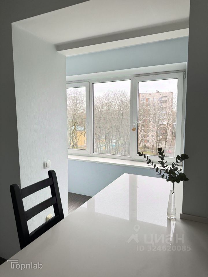 Продажа 1-комн квартиры на вторичном рынке Институтский проспект, 3К3