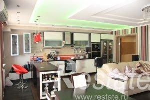 Продажа 4-комн квартиры на вторичном рынке Колпино г, Московская ул ,  д. 4