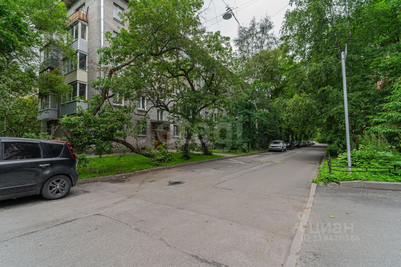 Продажа 1-комн квартиры на вторичном рынке Весельная улица, 12