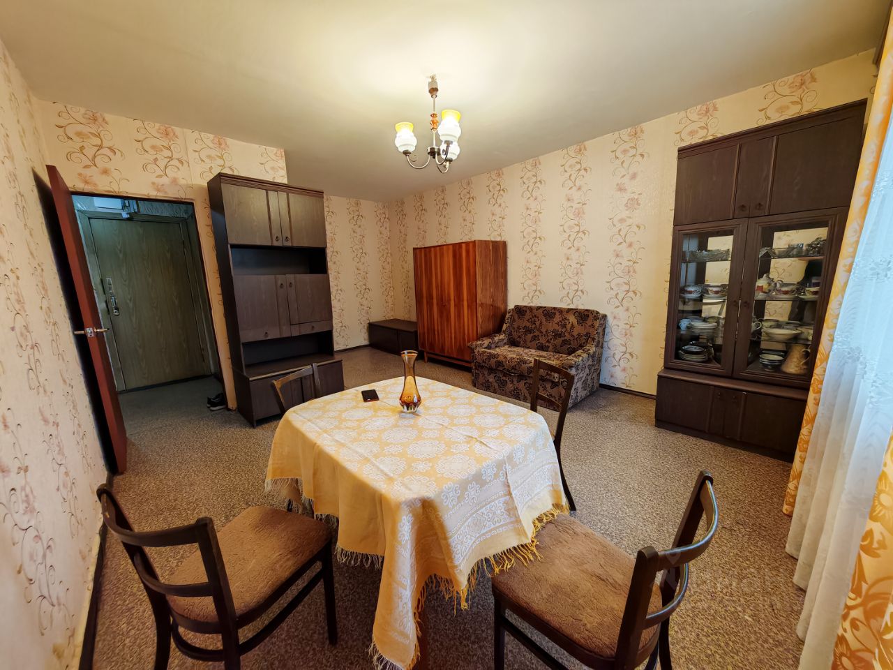 Аренда 1-комн квартиры на вторичном рынке улица Декабристов, 10К2