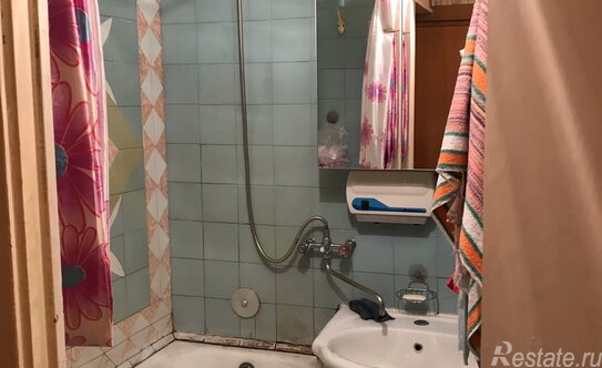 Продажа 2-комн квартиры на вторичном рынке улица Подвойского,  д. 17 к1