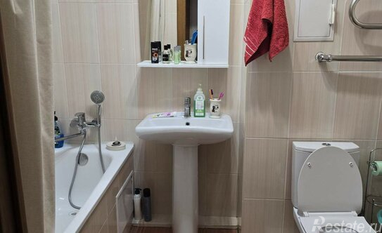 Продажа 3-комн квартиры на вторичном рынке Ясная улица