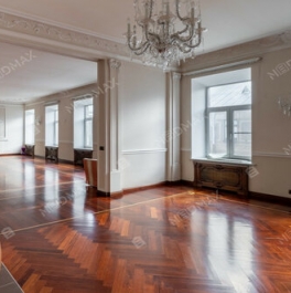 Продажа 3-комн квартиры на вторичном рынке улица Рубинштейна,  д. 15-17