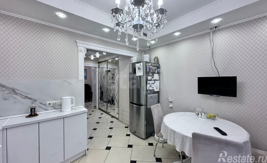 Продажа 2-комн квартиры на вторичном рынке улица Маршала Захарова,  д. 16 к3