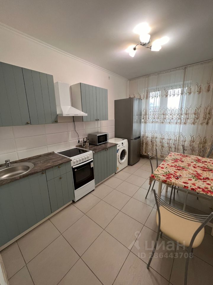 Аренда 1-комн квартиры на вторичном рынке Судостроительная улица, 17