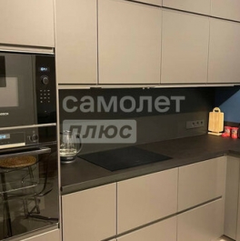 Продажа 4-комн квартиры на вторичном рынке Волжский б-р,  д. 11