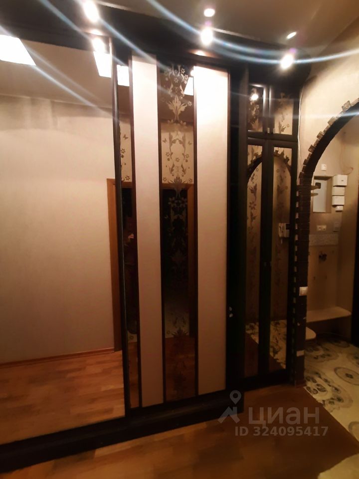 Продажа 3-комн квартиры на вторичном рынке Кузнецовская улица, 48