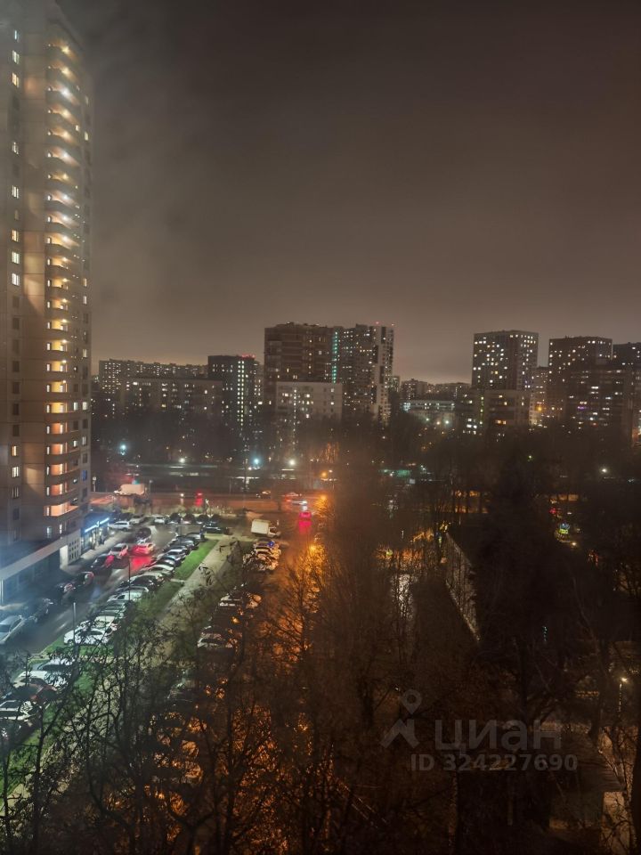 Аренда 2-комн квартиры на вторичном рынке Ельнинская улица, 18К1