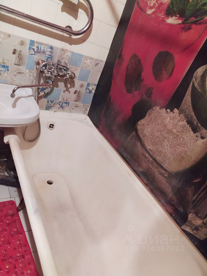 Продажа 2-комн квартиры на вторичном рынке улица Лени Голикова, 14