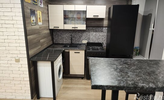 Аренда 3-комн квартиры на вторичном рынке улица Академика Комарова,  д. 5Б