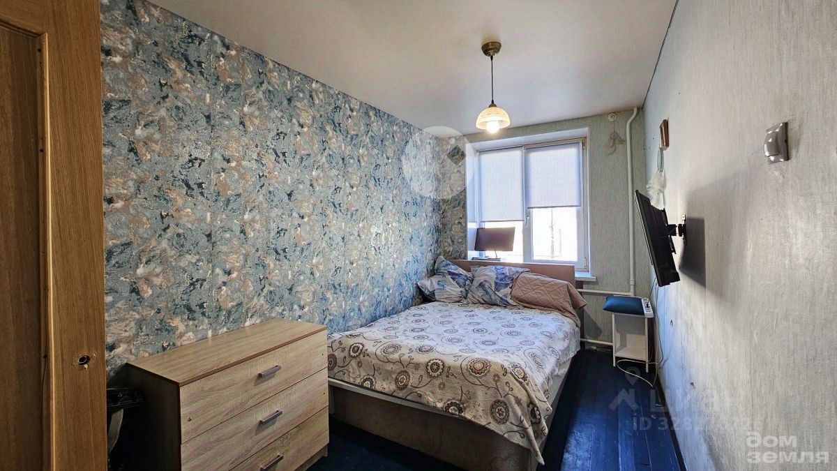 Продажа 3-комн квартиры на вторичном рынке Отрадное, Вокзальная улица, 5