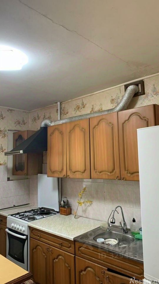 Продажа 3-комн квартиры на вторичном рынке Домодедово г, Белые Столбы мкр, Геологов ул,  д. 4