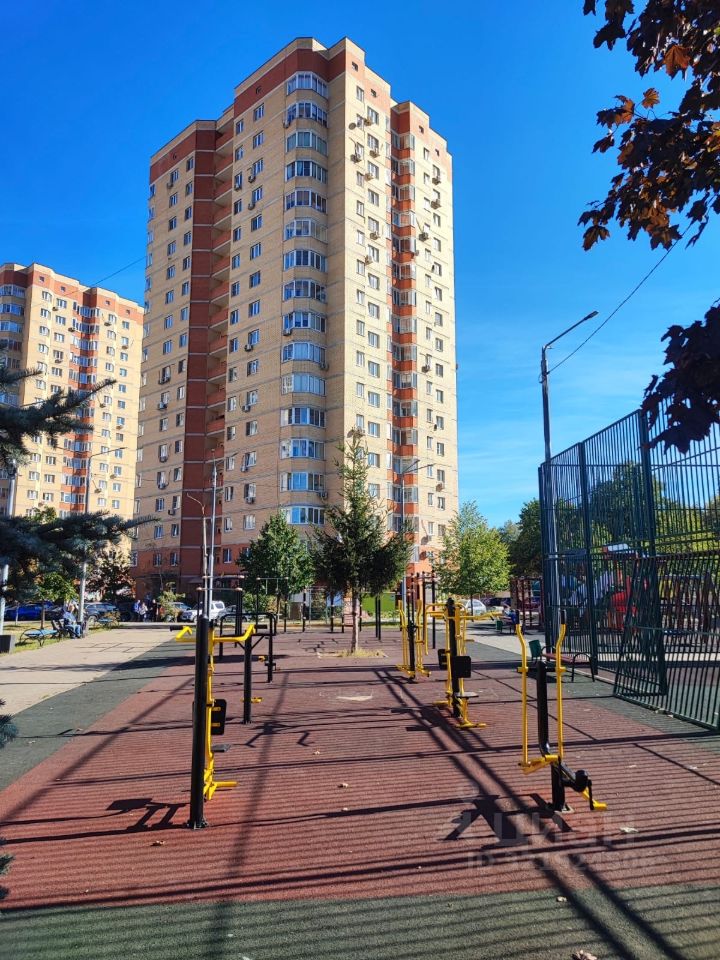 Продажа 2-комн квартиры на вторичном рынке Раменское, улица Чугунова, 15/5