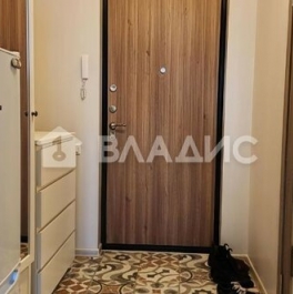 Продажа 1-комн квартиры на вторичном рынке Серебристый б-р,  д. 19,  к. 1