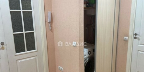 3-комн квартира Коллонтай ул,  д. 28,  к. 1