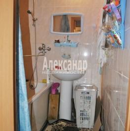 Продажа 1-комн квартиры на вторичном рынке Красное Село г., Красногородская ул. ,  д. 13