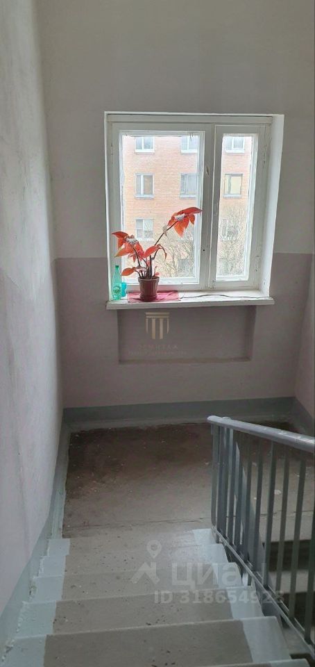 Продажа 1-комн квартиры на вторичном рынке пос. Молодежное, улица Правды, 17