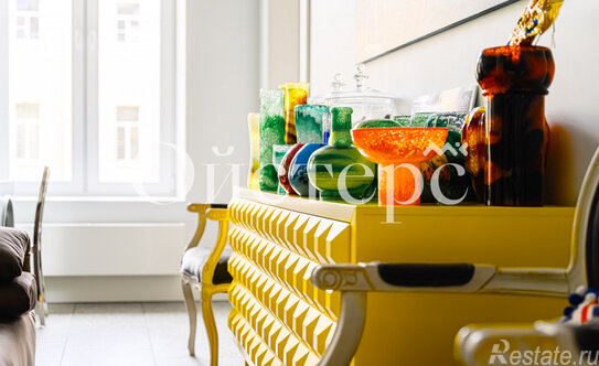 Продажа 2-комн квартиры на вторичном рынке улица Марата,  д. 26/11