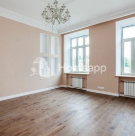 Продажа 4-комн квартиры на вторичном рынке Козловский Б. пер,  д. 8