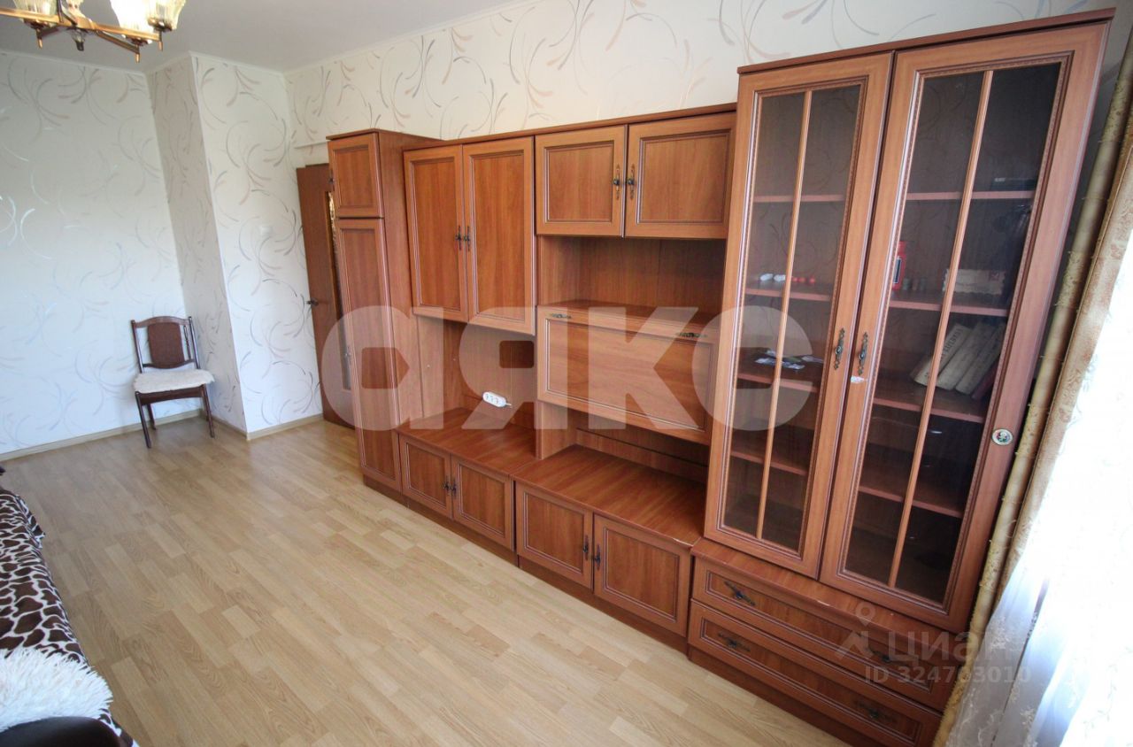 Продажа 1-комн квартиры на вторичном рынке Коммуна мкр, улица Крылова,  д. 2