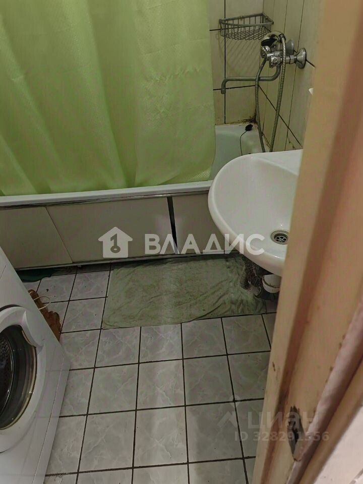Продажа 2-комн квартиры на вторичном рынке улица Адмирала Лазарева, 55