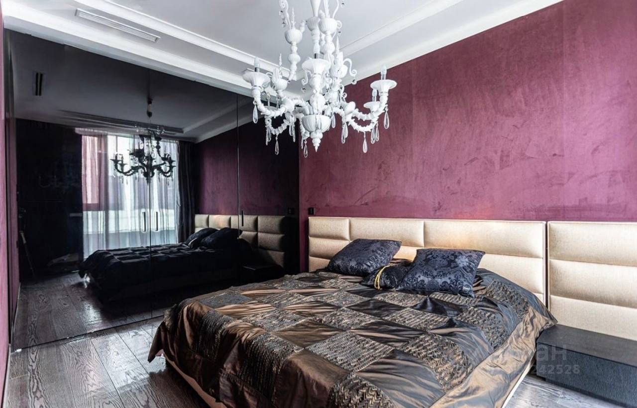 Продажа 3-комн квартиры на вторичном рынке 2-я Брестская улица, 46С1