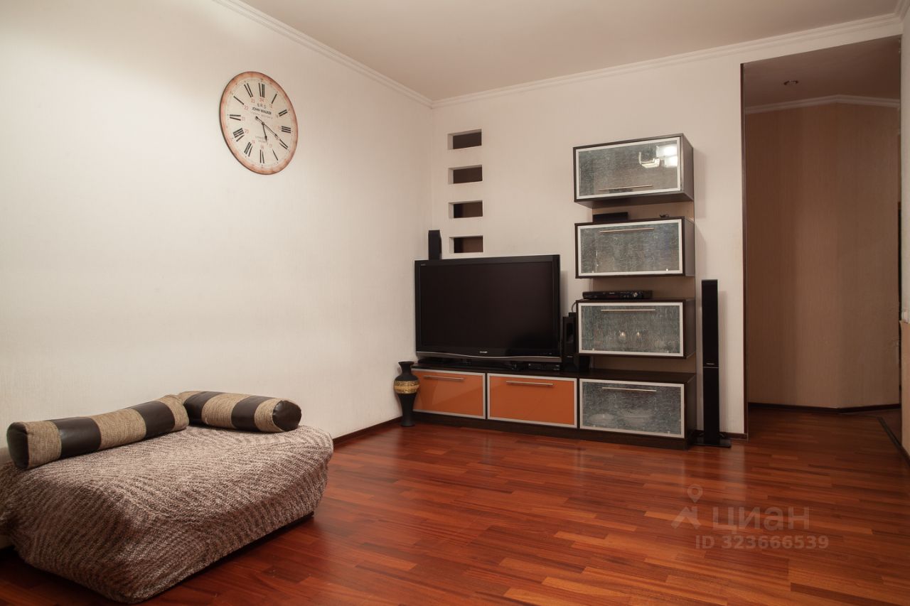 Продажа 3-комн квартиры на вторичном рынке Краснопутиловская улица, 66к2