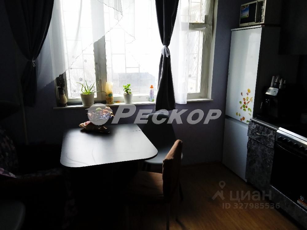 Продажа 3-комн квартиры на вторичном рынке улица Юных Ленинцев, 77К3