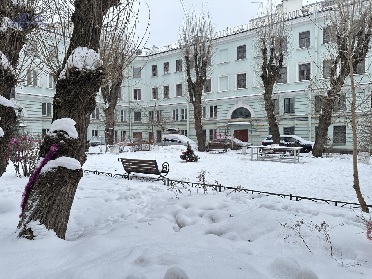 Продажа 3-комн квартиры на вторичном рынке Гороховая улица, 40