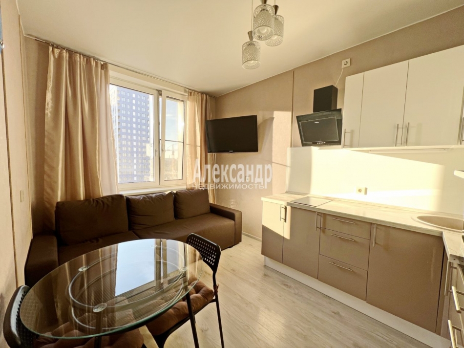 Продажа 1-комн квартиры на вторичном рынке Малая Митрофаньевская ул. ,  д. 5,  к. 1