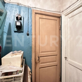 Продажа 4-комн квартиры на вторичном рынке Ковенский пер,  д. 23