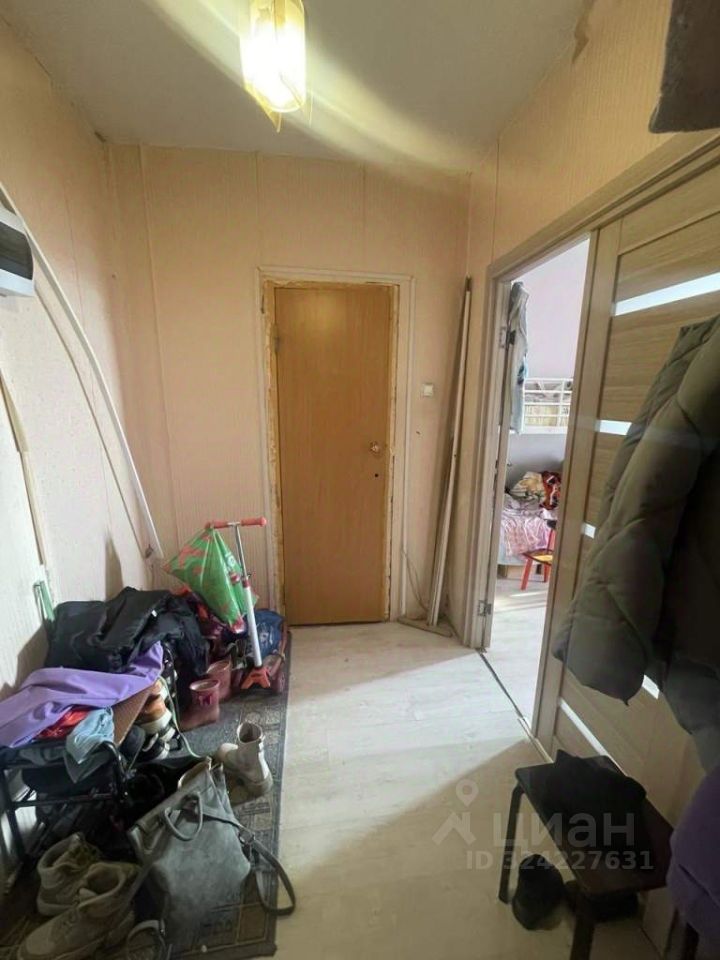 Продажа 1-комн квартиры на вторичном рынке Губернский мкр, улица Земская,  д. 1