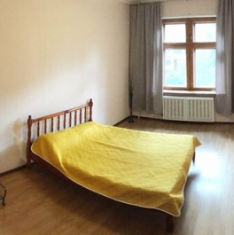 Продажа 2-комн квартиры на вторичном рынке Новосущёвская улица,  д. 21