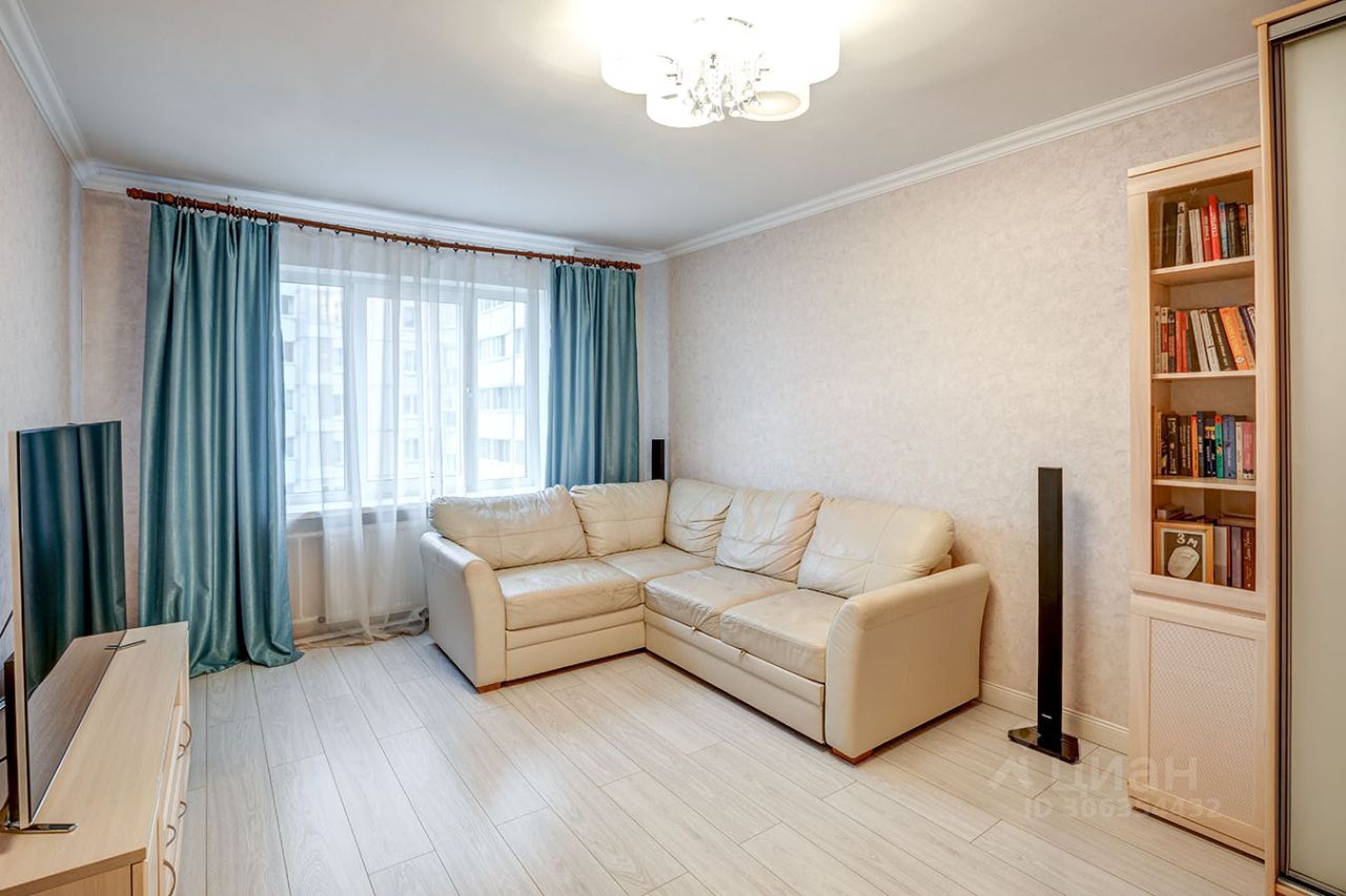 Продажа 3-комн квартиры на вторичном рынке Народная улица, 11к2