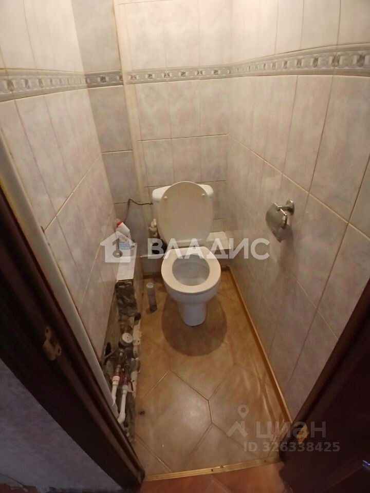 Продажа 2-комн квартиры на вторичном рынке д. Островцы, улица Подмосковная, 16