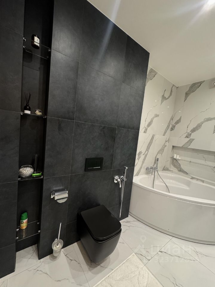 Продажа 2-комн квартиры на вторичном рынке улица Маршала Рыбалко, 2к9