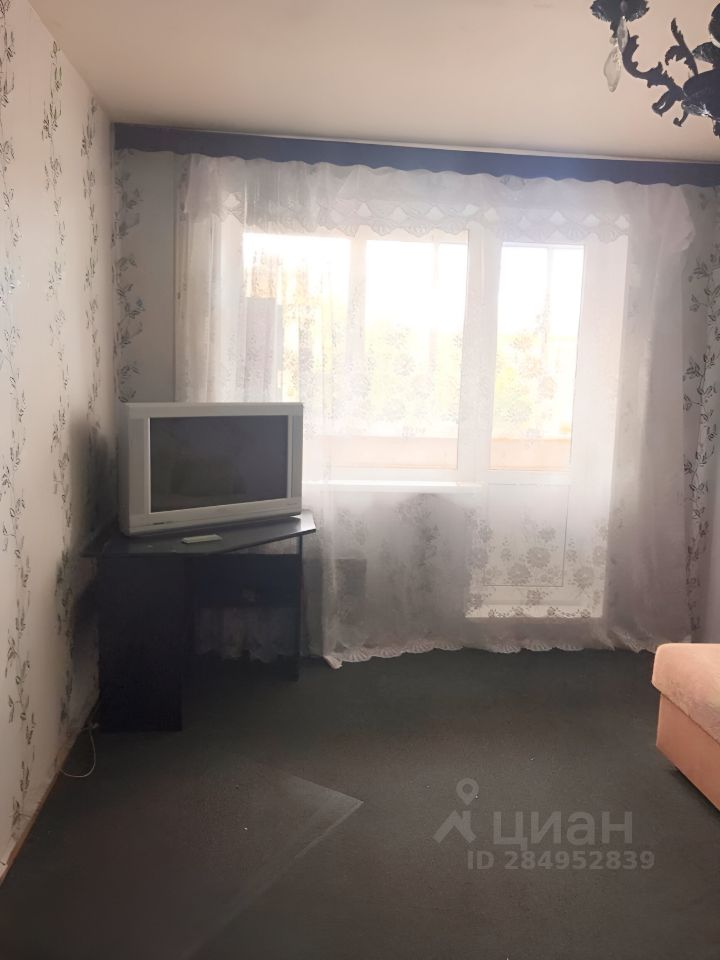 Аренда 1-комн квартиры на вторичном рынке Дунайский проспект, 3