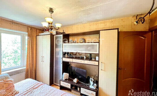 Продажа 2-комн квартиры на вторичном рынке Бирюлёвская улица,  д. 52 к3