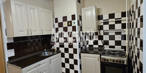 1-комн квартира Пушкин г., Генерала Хазова ул. ,  д. 5