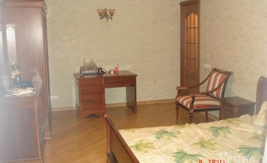 Аренда 3-комн квартиры на вторичном рынке Очаковский 1-й пер,  д. 1