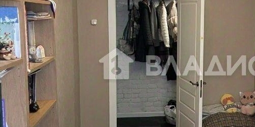 2-комн квартира улица Моисеенко, 7/40