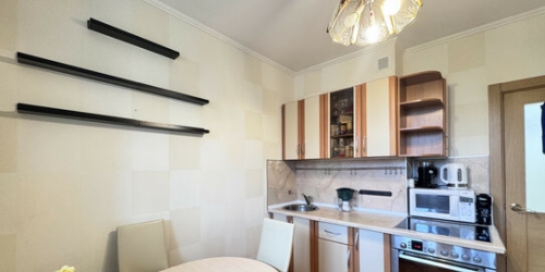 3-комн квартира улица Декабристов,  д. 1