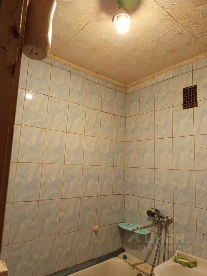 Продажа 2-комн квартиры на вторичном рынке Сланцы, улица Ломоносова, 46