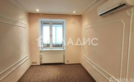 Продажа 7-комн квартиры на вторичном рынке Варшавская ул,  д. 63 к1