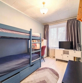 Продажа 2-комн квартиры на вторичном рынке Школьная улица,  д. 17