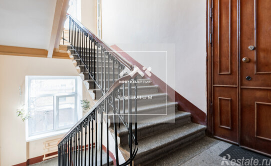 Продажа 4-комн квартиры на вторичном рынке наб Реки Карповки,  д. 16