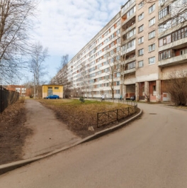 Продажа 3-комн квартиры на вторичном рынке ул Тамбасова,  д. 4,  к. 2 литера В