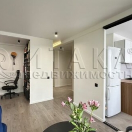 Продажа 1-комн квартиры на вторичном рынке Будапештская улица,  д. 15 к3